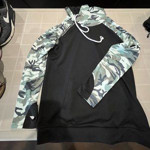 Camo and black double hoody sweatshirt sz Large NWOT
